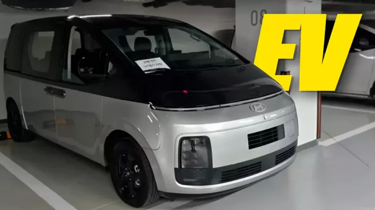 "Kamera Rekam Hyundai Staria Listrik, Siap Siaga Lawan VW ID Buzz!"