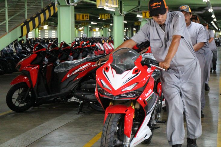 "Rekor Penjualan Motor di Indonesia: Tembus 6,3 Juta Unit, Ini yang Paling Diminati"