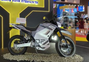 United Rilis Motor Listrik Dual-Purpose untuk Trabas di IIMS 2025