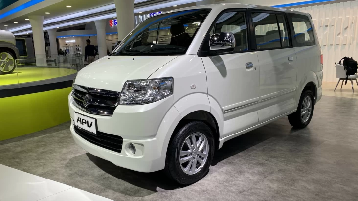 "Suzuki APV Kembali Mengaspal di IIMS 2025, Siap Bertahan!"