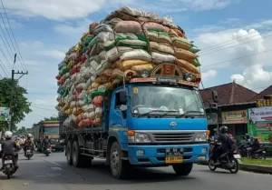 Truk ODOL: Penyebab Kecelakaan Maut karena Melanggar Lalu Lintas