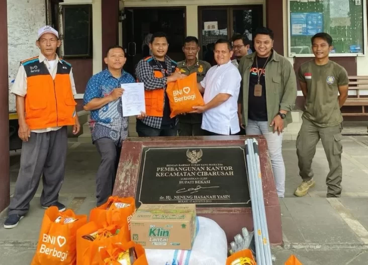 BNI Berikan Bantuan untuk Korban Banjir di Bekasi, Sembako dan Alat Kebersihan Disediakan