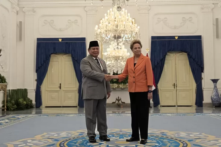 "Prabowo dan Dilma Rousseff: Pertemuan Strategis di New Development Bank BRICS Indonesia"