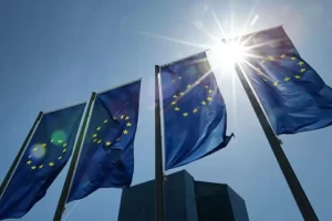 Uni Eropa Menyengat Rusia, Ekonomi Terpukul Balik