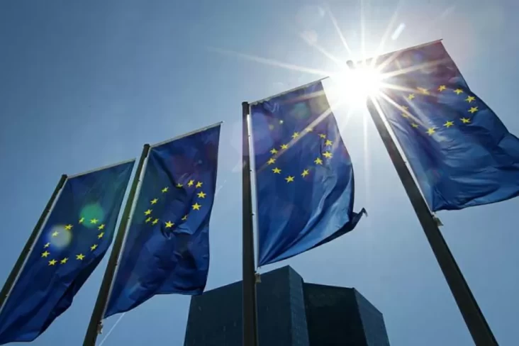 Uni Eropa Menantang Rusia, Ekonomi Terjegal Mundur