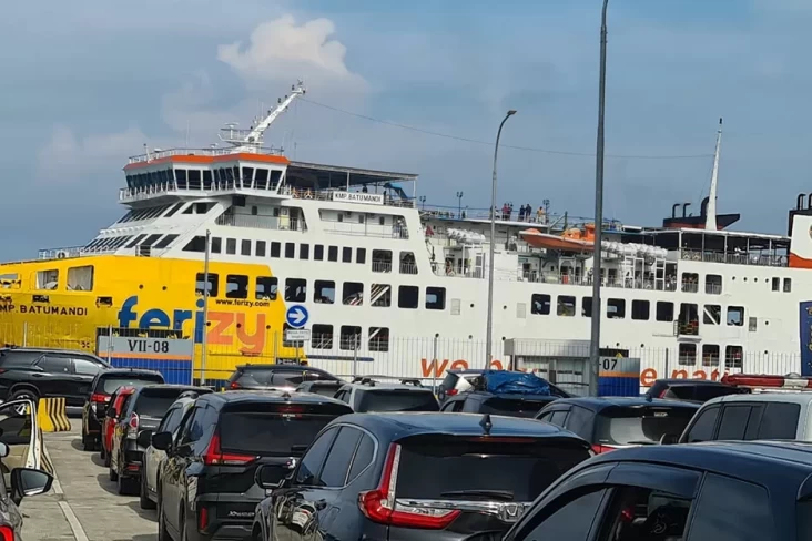 "ASDP Sukses Bawa 5,82 Juta Penumpang dan 1,3 Juta Kendaraan saat Lebaran 2025"