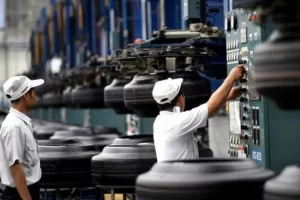 “Tarif Baru Trump Membuat Wamen BUMN Kewalahan, Revitalisasi Industri Jadi Tantangan”