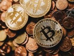 Harga Bitcoin Turun 6,4 Persen, Ini Penyebabnya: Institusi Cabut Rp 14,5 T dari ETF