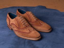 5 Kekurangan Sepatu Kulit Asli yang Licin Saat Dipakai