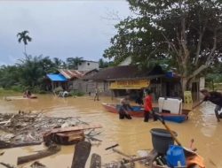 Ebyn Hutauruk, Berjalan Ratusan Kilometer Dua Hari Cari Keluarga Korban Banjir Tapteng