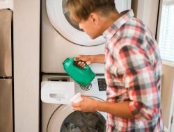 Cara Menghilangkan Slime dari Baju, Tips Efektif Hapus Noda Lengket