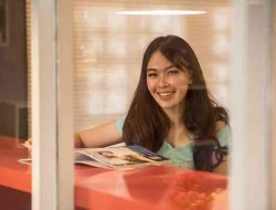 Istri Berhenti Bekerja? Ini Rahasia Bertahan dari Penghasilan Ganda ke Tunggal