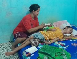 Perjuangan Ria Menghadapi Anaknya yang Lumpuh Akibat Gigitan Ular Weling, Butuh 5 Tahun untuk Berdamai