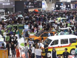 Persaingan Honda dan Toyota Hadapi Tantangan Insentif Otomotif