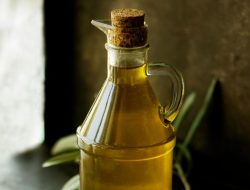 Cara Menyimpan Minyak Goreng dengan Benar Tanpa Bau Tengik