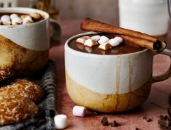 10 resep minuman hangat untuk malam Natal keluarga