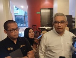 Kinerja Farhan Dikritik Guru Besar Bandung, Tapi Masih Disayangi