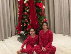 Mohamed Salah Bagikan Pohon Natal, Cetus Kontroversi