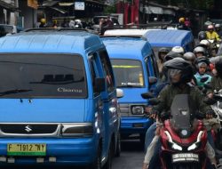 Sopir angkot Puncak Bogor libur saat Nataru, pendapatan melampaui kompensasi