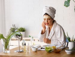 Tidak Perlu Spa Mahal, Ini Perawatan Diri Harian yang Efektif!