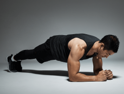 Apa yang Terjadi Jika Plank 1 Menit Sehari? Ini Dampaknya