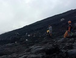 Pesawat ATR 42-500 Jatuh di Puncak Gunung Bulusaraung, Pecahan Ditemukan