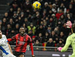Puncak Liga Italia Digenggam AC Milan, Rafael Leao Dapat Pujian