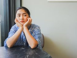 Jika Tumbuh Tanpa Cinta, Ini 9 Perilaku yang Muncul Menurut Psikologi