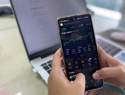 Perbedaan arah IHSG dan rupiah, analis ungkap penyebabnya