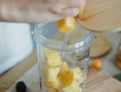 Benarkah Blender Menghilangkan Nutrisi MPASI? Ini Fakta Sebenarnya