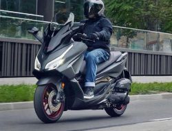 Honda Forza: Skutik Mewah yang Tetap Eksklusif