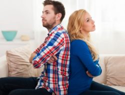 Makna Penarikan Diri Sosial dalam Hubungan Cinta, Tanda, Contoh, Penyebab, Dampak, dan Solusi