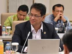 Kekacauan Pasar Keuangan, Direksi BEI dan Pemimpin OJK Mundur