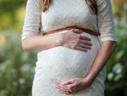 12 Doa dan Zikir Ibu Hamil Saat Puasa