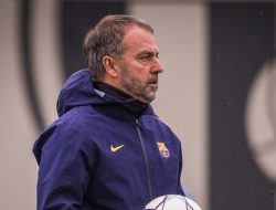 Saat Menghadapi Elche, Hansi Flick Pujikan Performa Marc Bernal dan Marc Casado