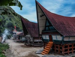 Pastor Walden Sitanggang, Pelindung Alam Danau Toba Bersama Suku Adat