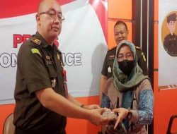 Istri Tersangka Korupsi KUR BSI Serahkan Rp68 Juta ke Kejari OKI, Kurangi Kerugian Negara