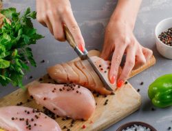 Sahur Cerdas: Tetap Kurangi Kalori Saat Puasa