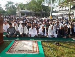 Contoh khutbah Idul Fitri yang mengharukan, jangan lupakan pengorbanan orangtua