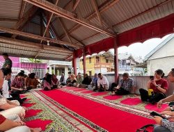 Pertemuan hangat penyintas Mamboro dan AirAsia, hunian tahan gempa menarik perhatian