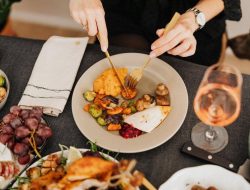 Mengapa Selera Makan Sulit Dikendalikan Saat Berbuka? Ini Jawabannya