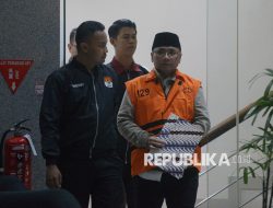 KPK Bawa Gus Yaqut ke Rutan dari Rumah: Tunggu Hasil Tes di RS Polri