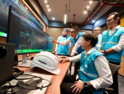 Petugas PLN Jaga Kestabilan Listrik Saat Lebaran 1447 H