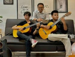 Jalan Menuju Jazz De Billitone 2026, Menikmati Musik dari Grup Ansambel Belitung Enam Senar Baru