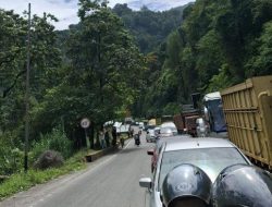 3 Berita Populer Padang: Remaja Terseret Ombak, ASN Bolos Terancam Sanksi, Sitinjau Lauik Macet