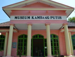 Menelusuri Jejak Sejarah Tuban di Museum Kambang Putih
