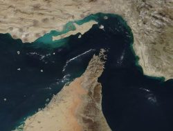 Trump ancam hancurkan Iran hari ini jika Selat Hormuz ditutup, siapkan pasukan untuk ambil alih