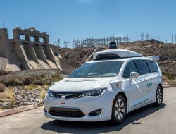 Mobil otonom membuat polisi bingung dan salah, tapi tak bisa ditilang