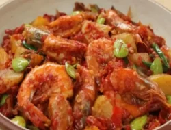 Bahan dan Cara Membuat Udang Saus Balado