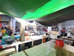 Pasar Towoe Kepulauan Sangihe Ramai Pagi Ini, Warga Cari Ikan dan Sembako